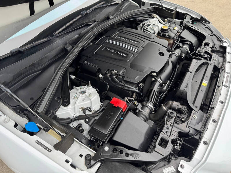 2017 Jaguar F-PACE 35t Prestige