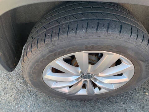 2011 Volkswagen Tiguan SEL 4Motion