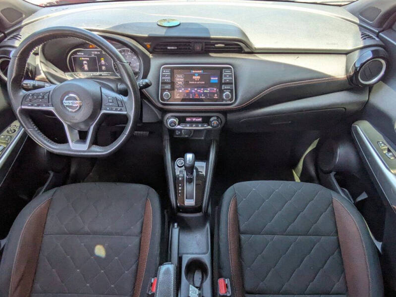 2020 Nissan Kicks SR
