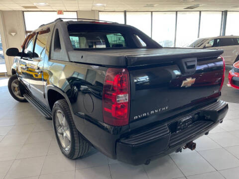 2011 Chevrolet Avalanche LTZ