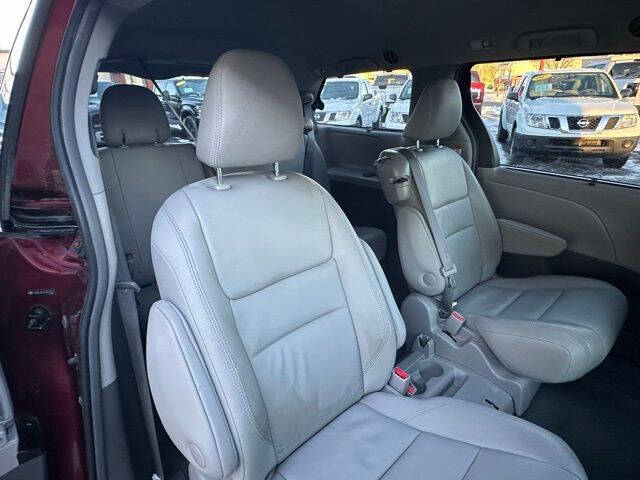 2015 Toyota Sienna