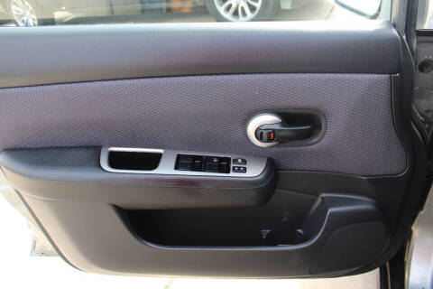 2008 Nissan Versa 1.8 SL