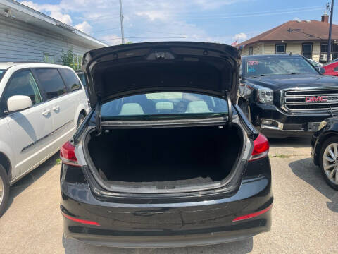 2017 Hyundai Elantra SE