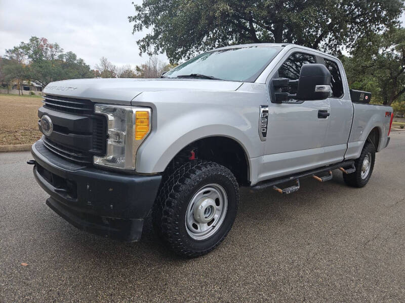 2017 Ford F-250 Super Duty XLT photo 8