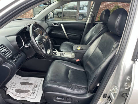 2012 Toyota Highlander SE