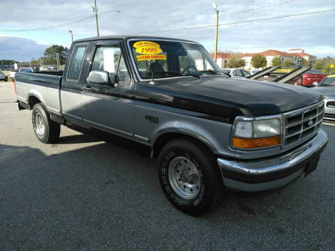 1995 Ford F-150 for sale at Kelly & Kelly Supermarket of Cars in Fayetteville NC