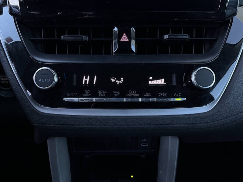 2025 Toyota Corolla Cross LE