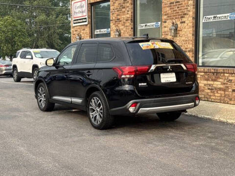 2017 Mitsubishi Outlander ES