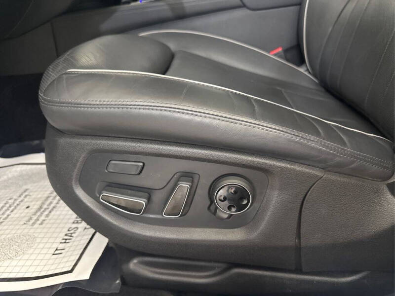 2015 Hyundai Genesis