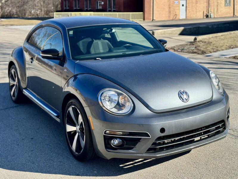 Used 2014 Volkswagen Beetle R-Line with VIN 3VWVT7AT8EM637864 for sale in Carol Stream, IL