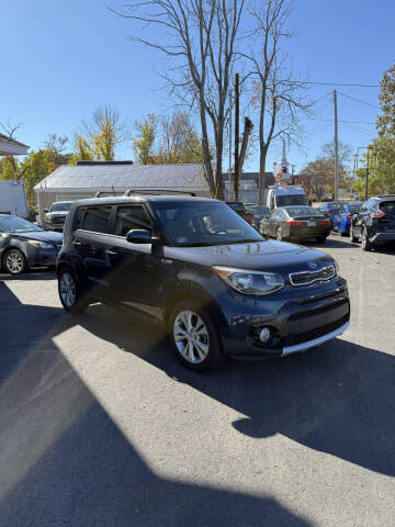 2016 Kia Soul +