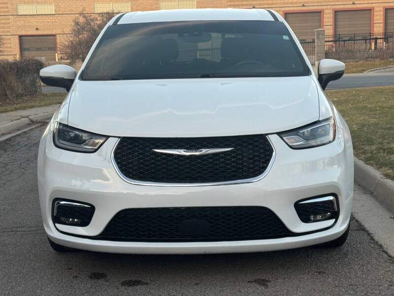 2023 Chrysler Pacifica Touring