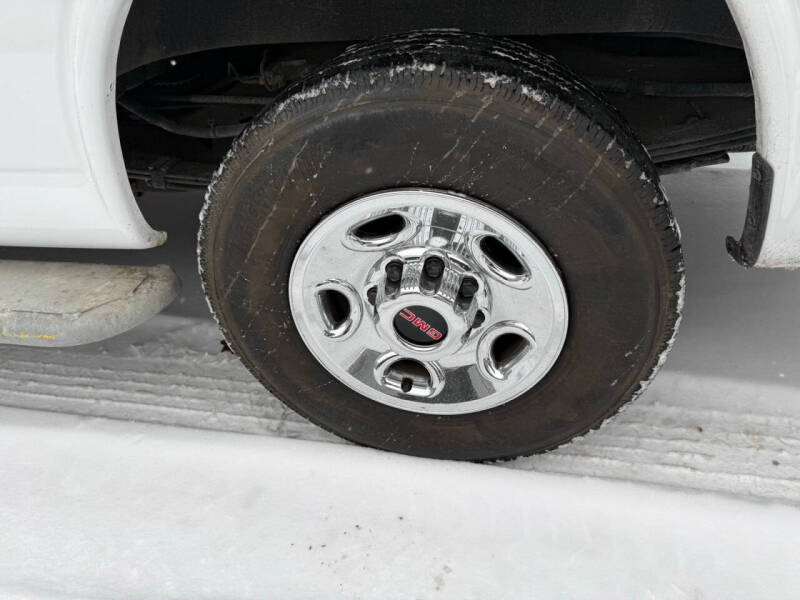 2023 GMC Savana 2500