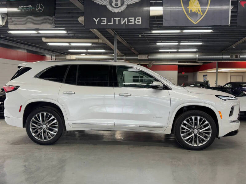 2025 Buick Enclave Avenir