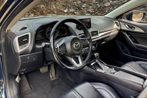 2018 Mazda MAZDA3 Touring