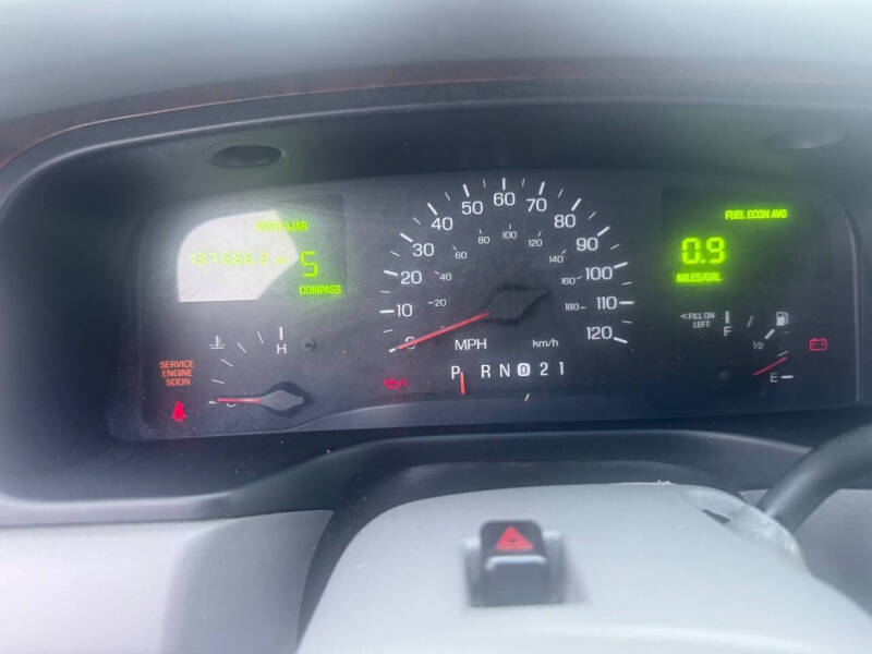 1998 Lincoln Town Car Executive