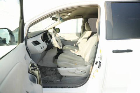 2011 Toyota Sienna Base 7-Passenger
