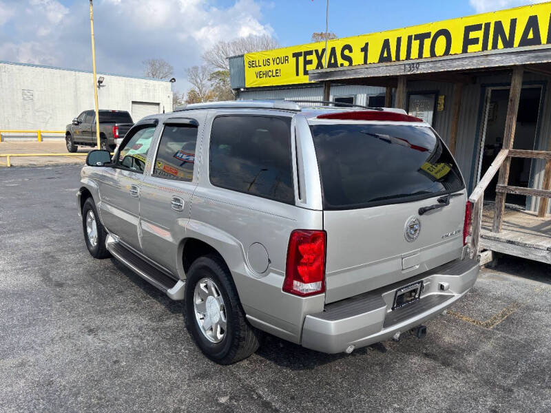 2004 Cadillac Escalade