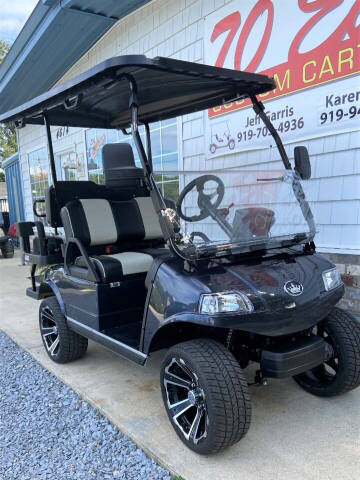 2025 Evolution CLASSIC 4 PLUS - LITHIUM for sale at 70 East Custom Carts LLC in Goldsboro NC