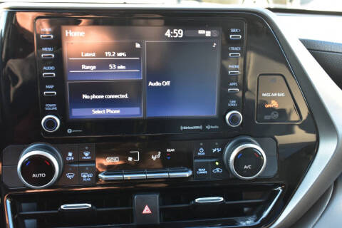 2021 Toyota Highlander LE