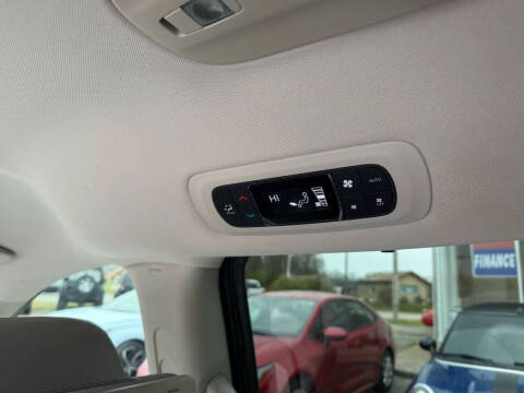 2017 Chrysler Pacifica Touring-L Plus