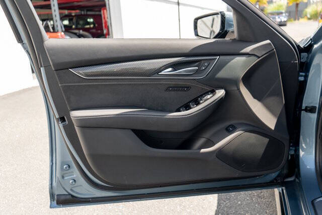 2023 Cadillac CT5-V 10