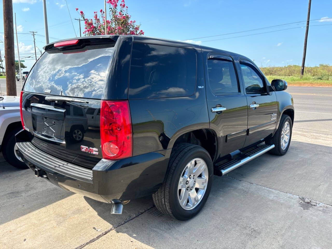 2013 GMC Yukon for sale at HM AUTO PLEX in San Benito, TX