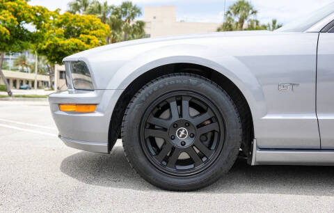 2006 Ford Mustang GT Deluxe