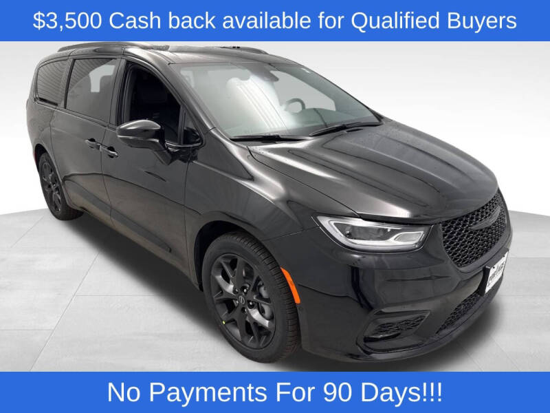 2026 Chrysler Pacifica Select