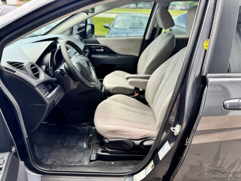 2014 Mazda MAZDA5 Sport