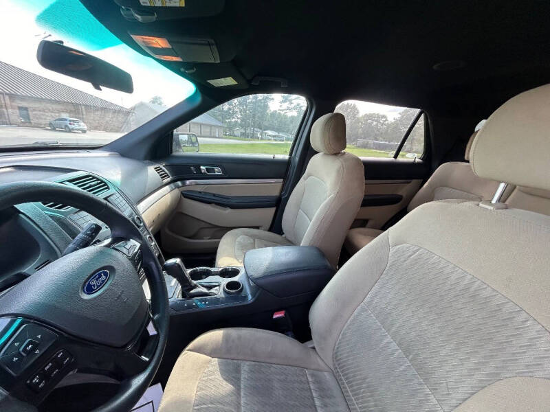 2016 Ford Explorer