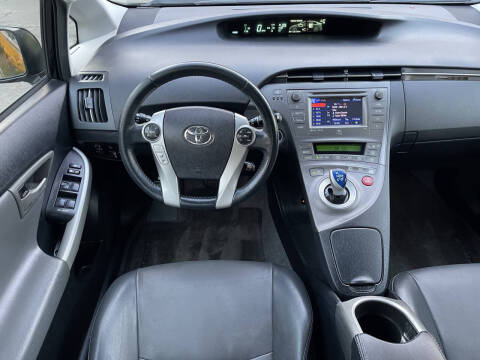 2013 Toyota Prius Three