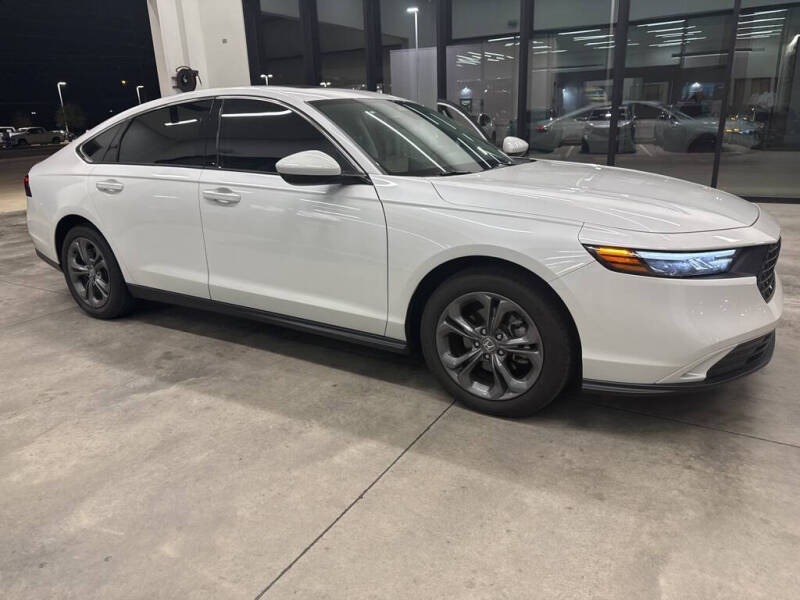 2023 Honda Accord EX's photo