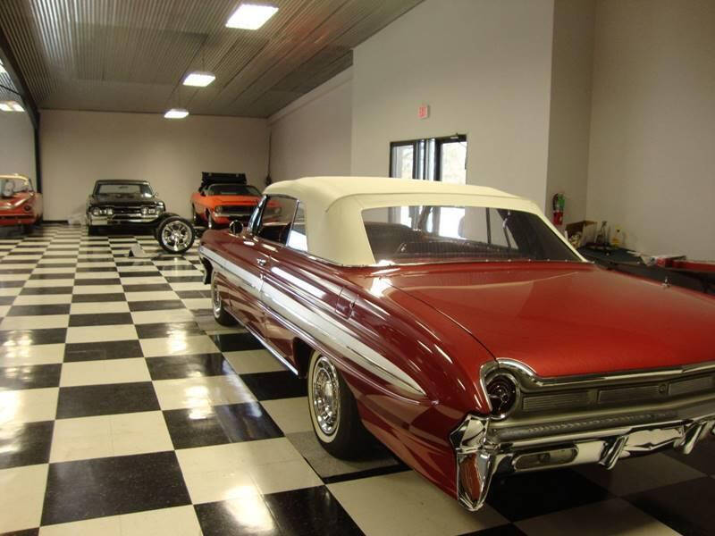 1961 Oldsmobile Starfire