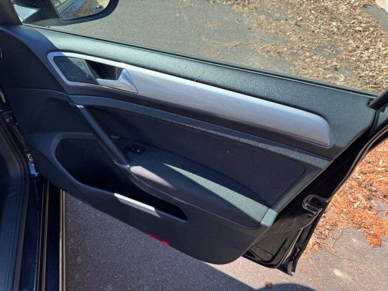 2016 Volkswagen e-Golf SE