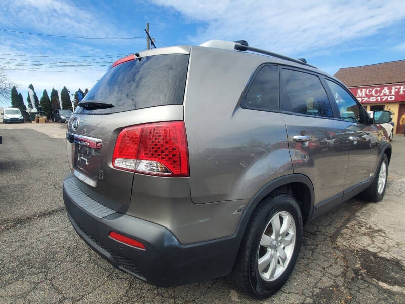 2012 Kia Sorento LX