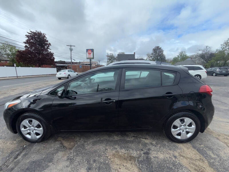 2017 Kia Forte5 LX