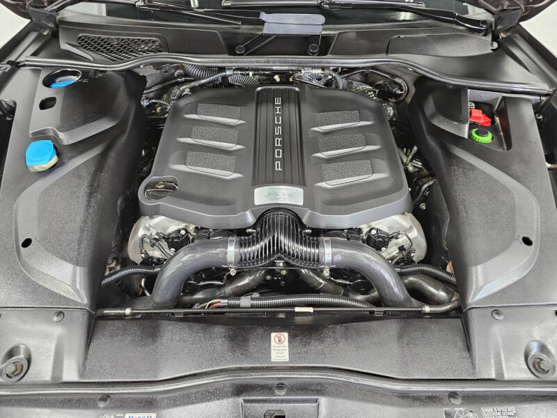 2016 Porsche Cayenne GTS