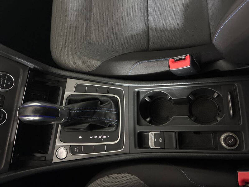 2016 Volkswagen e-Golf SE