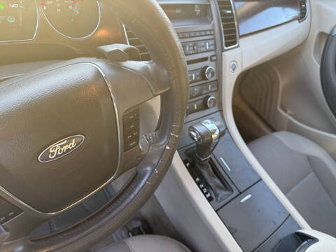 2011 Ford Taurus SEL