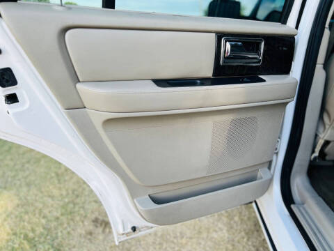 2016 Lincoln Navigator Select