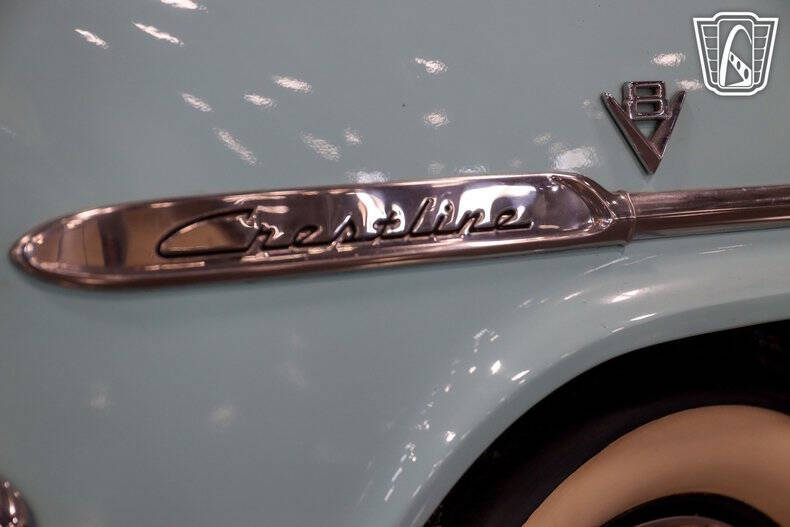 1953 Ford Crestline
