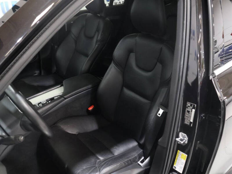 2018 Volvo XC90 T5 Momentum 7-Passenger