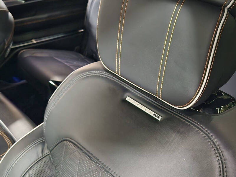 2024 Jeep Grand Wagoneer Series III Obsidian