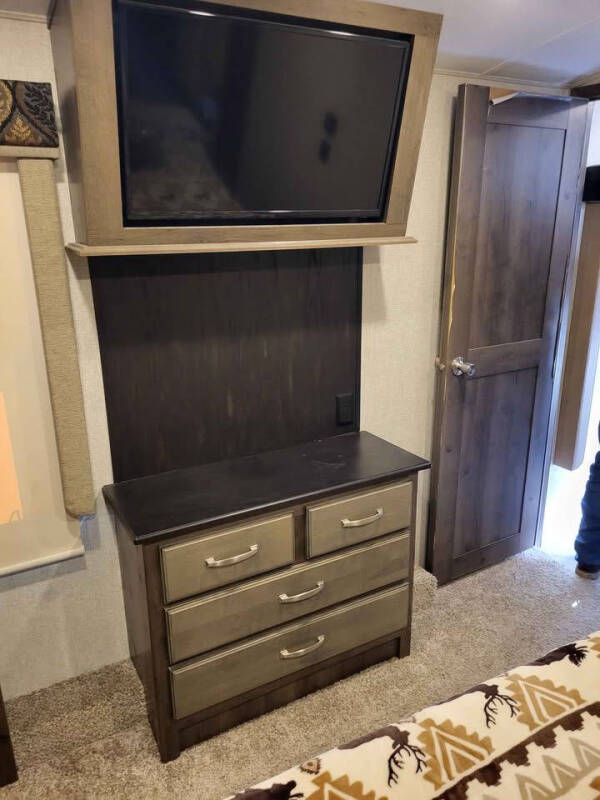 2019 MONTANA 3791RD