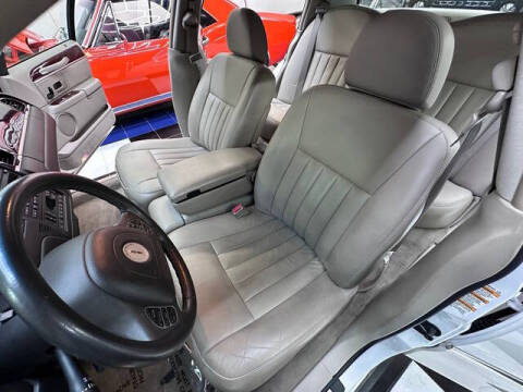 2003 Lincoln Town Car Executive