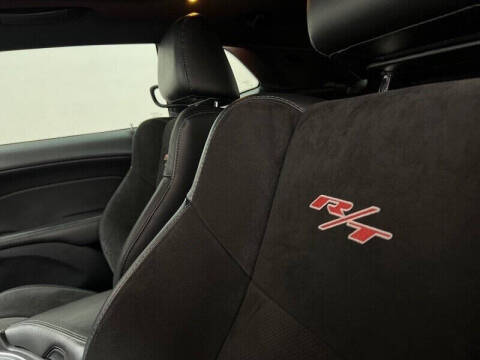 2016 Dodge Challenger R/T Plus