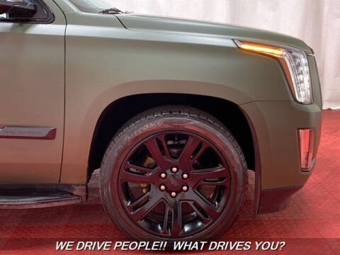 2016 Cadillac Escalade Luxury Collection