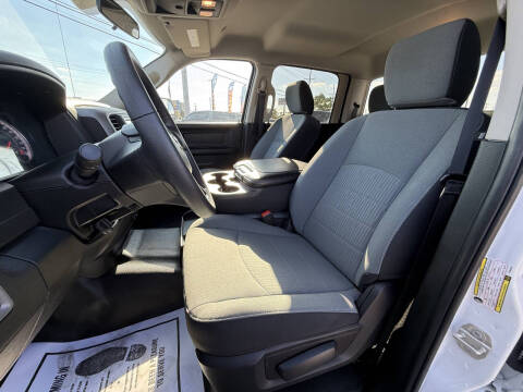 2023 RAM 1500 Classic Tradesman