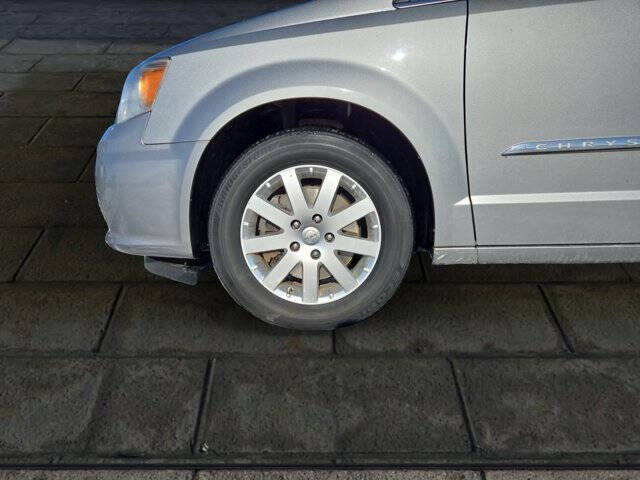 2015 Chrysler Town and Country Touring